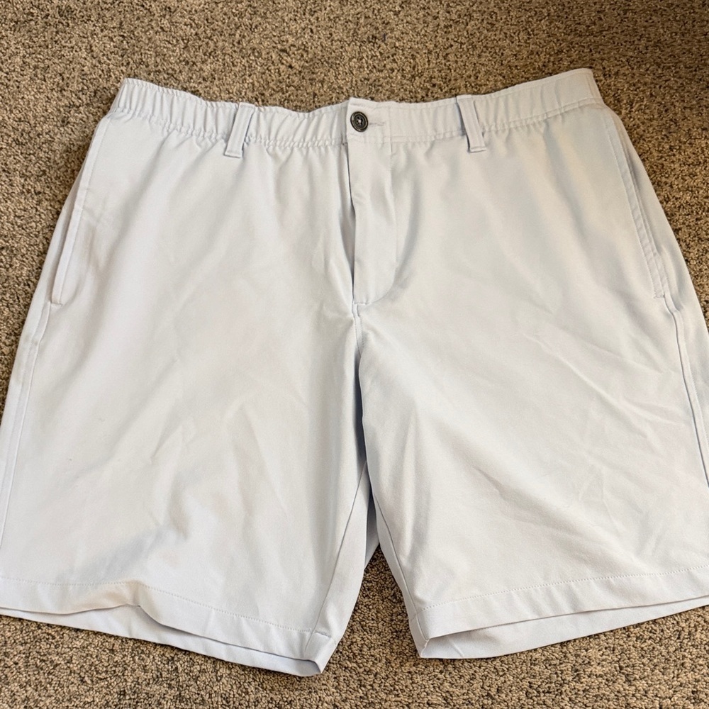 Under armour baby light blue athletic golf shorts size 38